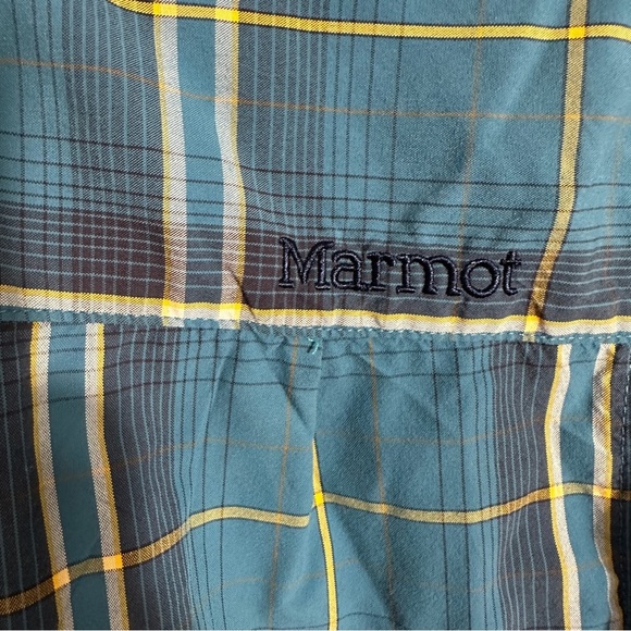Marmot size large men's s/s blue plaid shirt, lightweight, great for spring - Picture 7 of 11